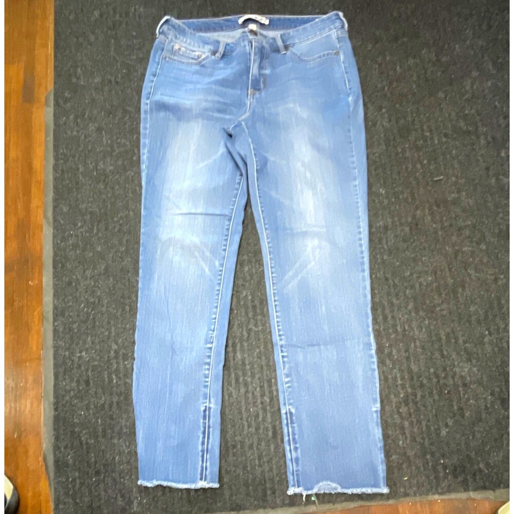 Code Bleu Women's Light Wash Skinny Stretch Denim Jeans Size 10 5-Pocket